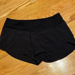 Lululemon Speed Up Shorts MR BLACK SZ 4 2.5” LIKE NEW🖤🖤🖤